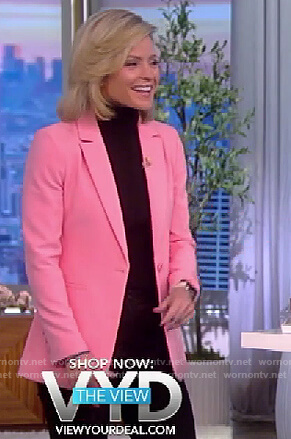 Sara’s pink blazer on The View