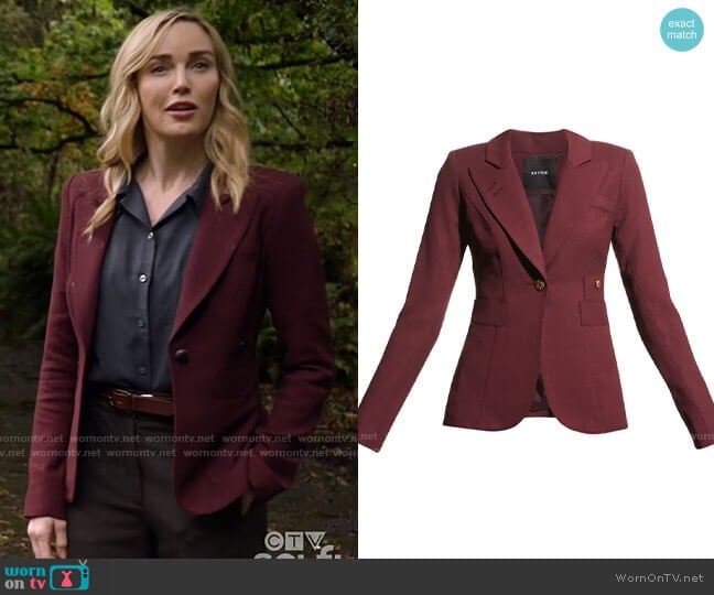 Smythe Duchess Blazer in Plum worn by Sara Lance (Caity Lotz) on Legends of Tomorrow