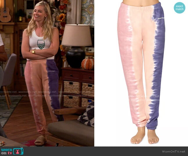 Spiritual Gangster Laguna Sweatpants worn by Gemma (Beth Behrs) on The Neighborhood