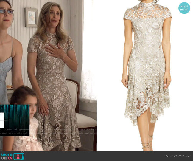 Tadashi Shoji Embroidered Lace Mock Neck Dress worn by Eliza on Supergirl