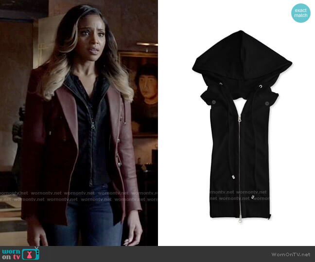 Wornontv Sophies Brown Leather Blazer On Batwoman Meagan Tandy Clothes And Wardrobe From Tv 