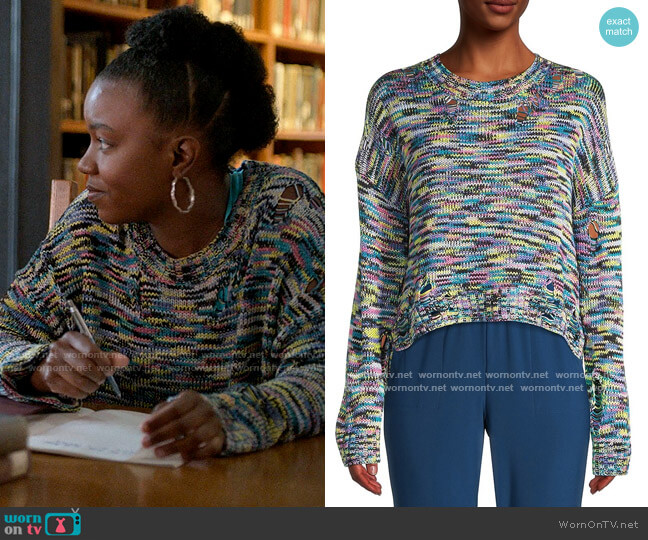 525 America Multicolored Distressed Sweater worn by Willow (Renika Williams) on The Sex Lives of College Girls