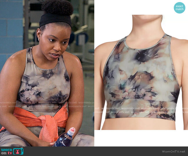 Calia by Carrie Underwood Made to Play Keyhole Sports Bra worn by Willow (Renika Williams) on The Sex Lives of College Girls