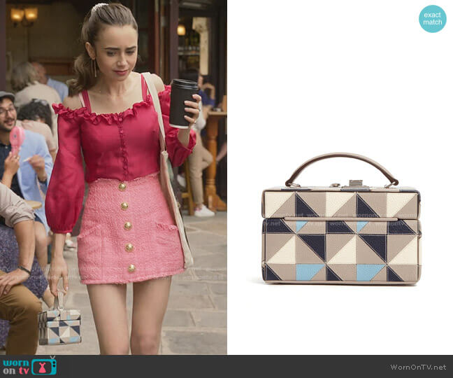 1845 Leather Mini Trunk in Tumbled Grain Intarsia Taupe by Mark Cross worn by Emily Cooper (Lily Collins) on Emily in Paris