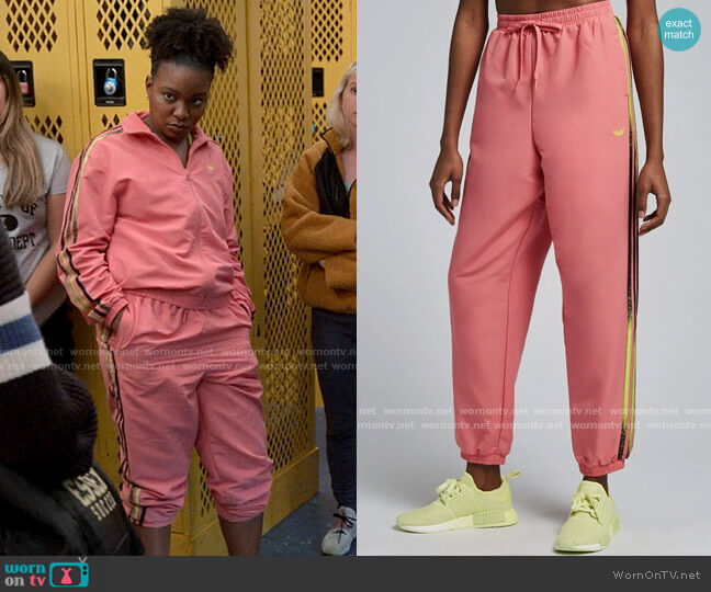 Adidas Fakten Acid Stripe Pants worn by Willow (Renika Williams) on The Sex Lives of College Girls