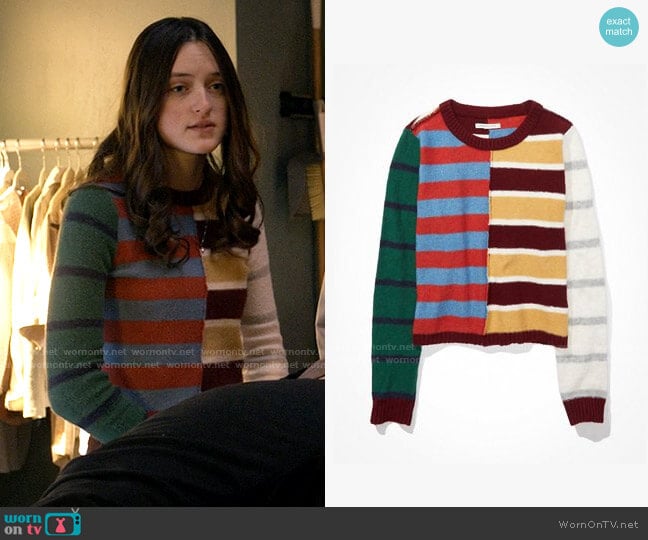 AE Patchwork Cropped Crew Neck Sweater worn by Madison on Big Sky
