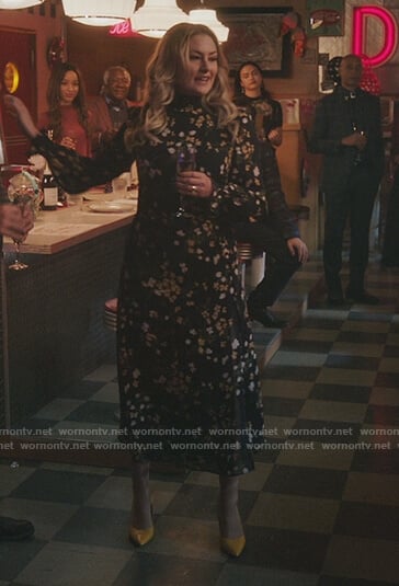 Alice's black floral print midi dress on Riverdale