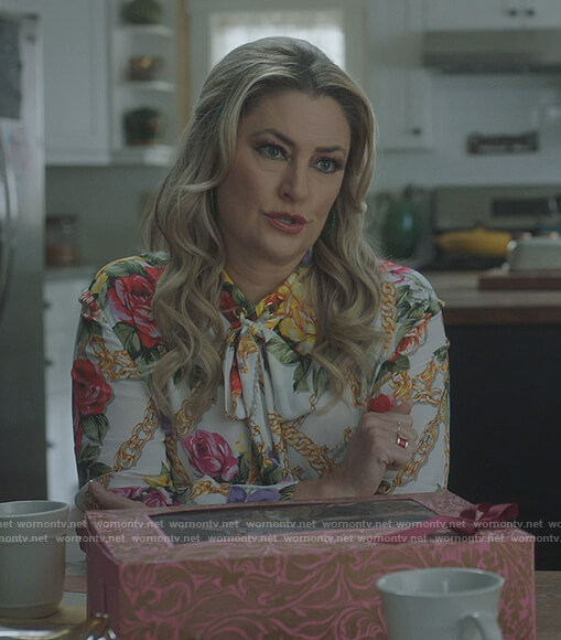 Alice's white floral print tie blouse on Riverdale