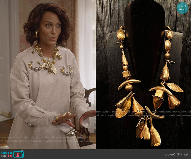 Jakarandra Flower Necklace by Ana Srdic worn by Lisa Todd Wexley (Nicole Ari Parker) on And Just Like That