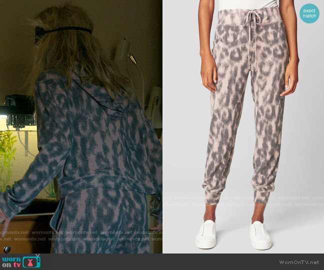 Blank NYC Soft n Easy Sweatpants worn by Beth Burgess (Kate Beckinsale) on Guilty Party