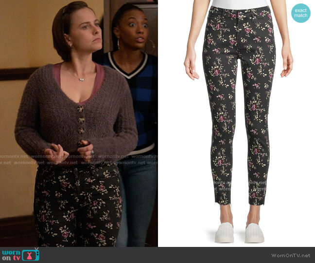 Driftwood Jackie High-Rise Floral Skinny Jeans worn by Kimberly Finkle (Pauline Chalamet) on The Sex Lives of College Girls