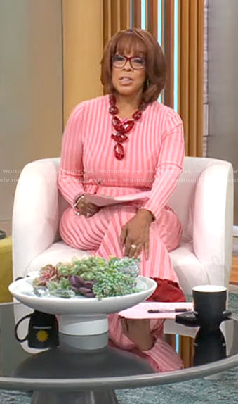 Gayle King’s pink ribbed midi dress on CBS Mornings