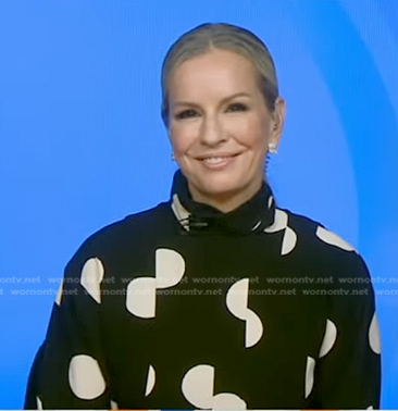 Jennifer’s black polka dot blouse on Good Morning America