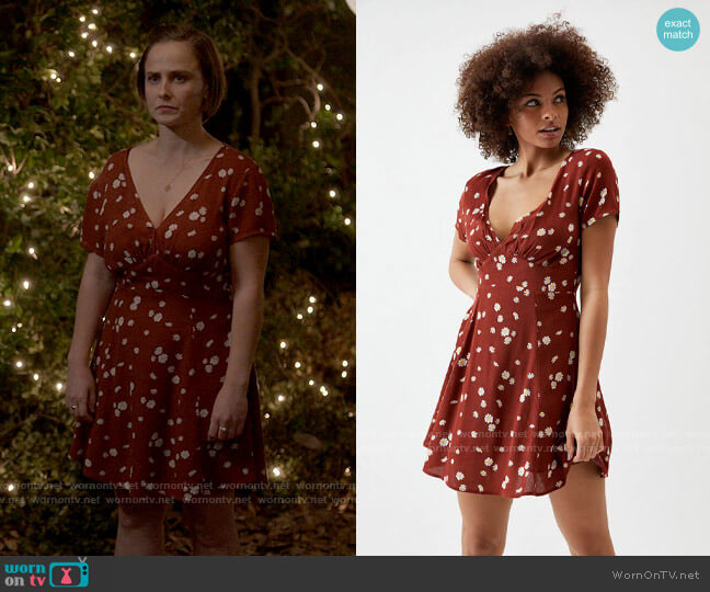 LA Hearts Printed Bodice Mini Dress worn by Kimberly Finkle (Pauline Chalamet) on The Sex Lives of College Girls