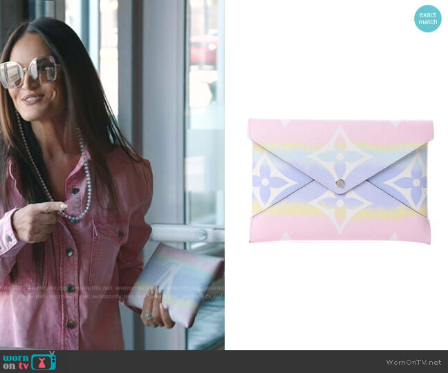 Monogram Escale Kirigami Pochette Pastel by Louis Vuitton worn by Lisa Barlow  on The Real Housewives of Salt Lake City