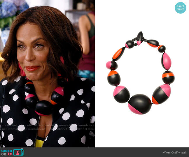 Monies Necklace in Polyester worn by Lisa Todd Wexley (Nicole Ari Parker) on And Just Like That