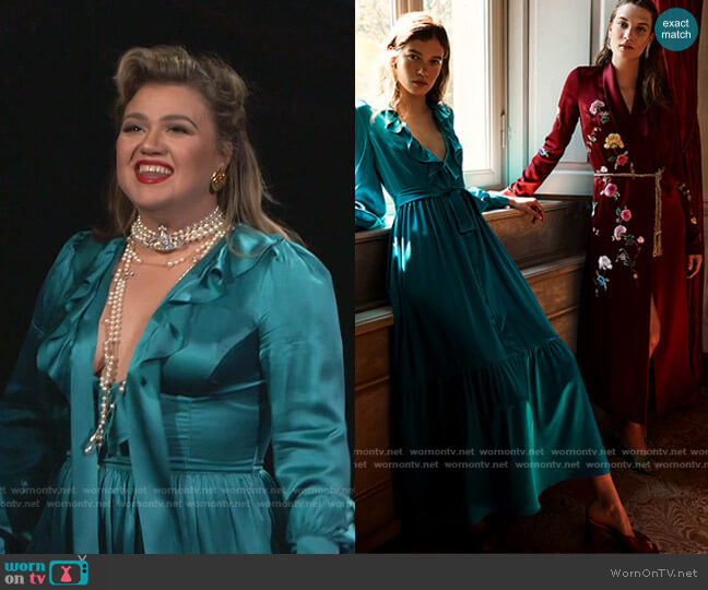 Spring 2020 Collection by Monique Lhuillier worn by Kelly Clarkson on The Voice