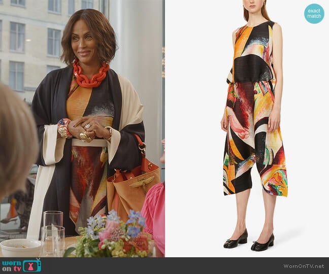 Musa Graphic Print Woven Jumpsuit by Pleats Please Issey Miyake worn by Lisa Todd Wexley (Nicole Ari Parker) on And Just Like That