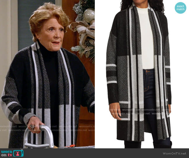 Saks Fifth Avenue Placed Plaid Jacquard Duster worn by Norma (Linda Lavin) on B Positive