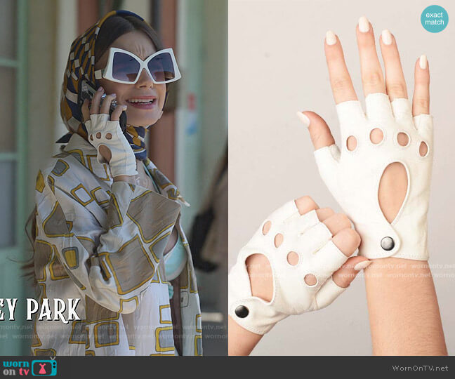 Emily Glove in Virgin White by Seymoure Gloves worn by Emily Cooper (Lily Collins) on Emily in Paris