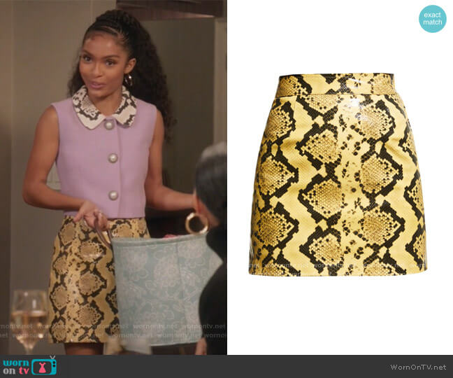 Python-Print Leather Mini Skirt by Alessandra Rich worn by Zoey Johnson (Yara Shahidi) on Black-ish