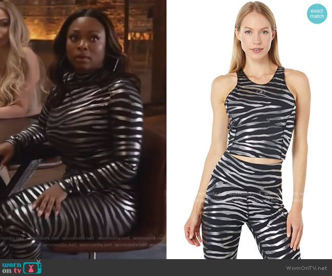 WornOnTV: Jill’s metallic zebra stripe leggings and top on Queens ...