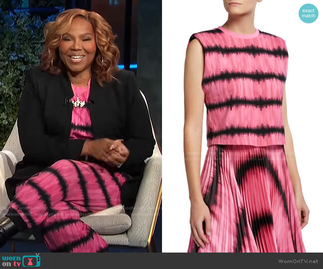 Desma Tie-Dye Tank with Shoulder Pads by Alice + Olivia worn by Mona Scott-Young on E! News Daily Pop