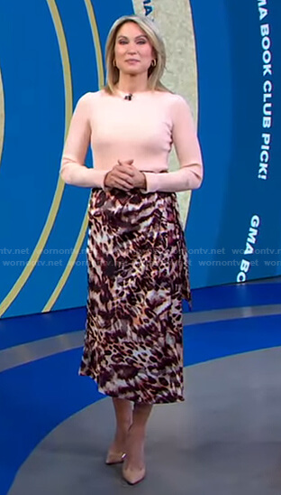 Amy’s pink ribbed sweater and animal print skirt on Good Morning America