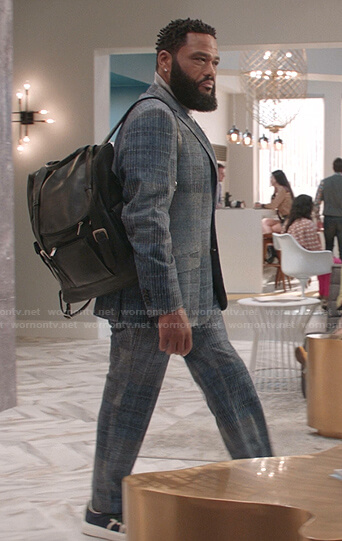 Andre’s blue plaid blazer and pants on Black-ish