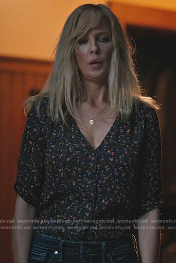 Beth's printed v-neck top on Yellowstone