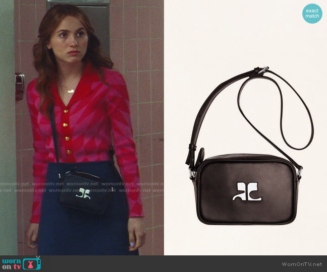 Courreges Réédition Sac Camera Bag worn by Lexi Howard (Maude Apatow) on Euphoria