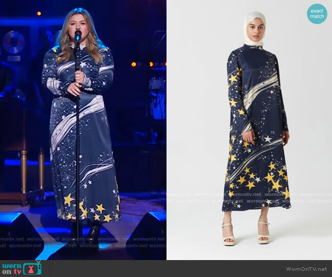 Nebula Star Print Dress by Daska worn by Kelly Clarkson on The Kelly Clarkson Show