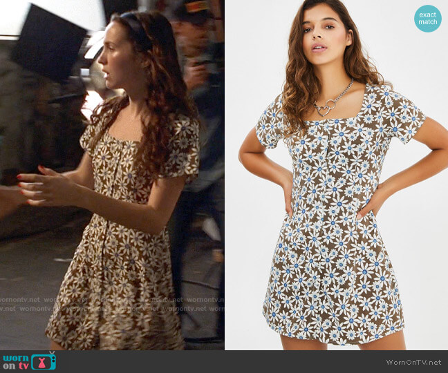 Delias by Dolls Kill Don't Ask Don't Tell Floral Dress worn by Lexi Howard (Maude Apatow) on Euphoria
