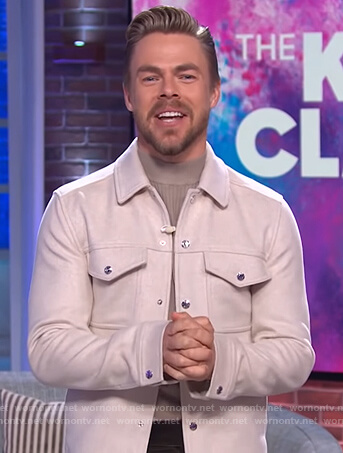 Derek Hough’s khaki button down jacket on The Kelly Clarkson Show