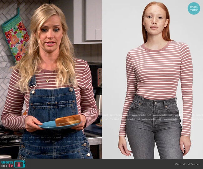 Gap Modern Stripe Crewneck T-Shirt worn by Gemma (Beth Behrs) on The Neighborhood