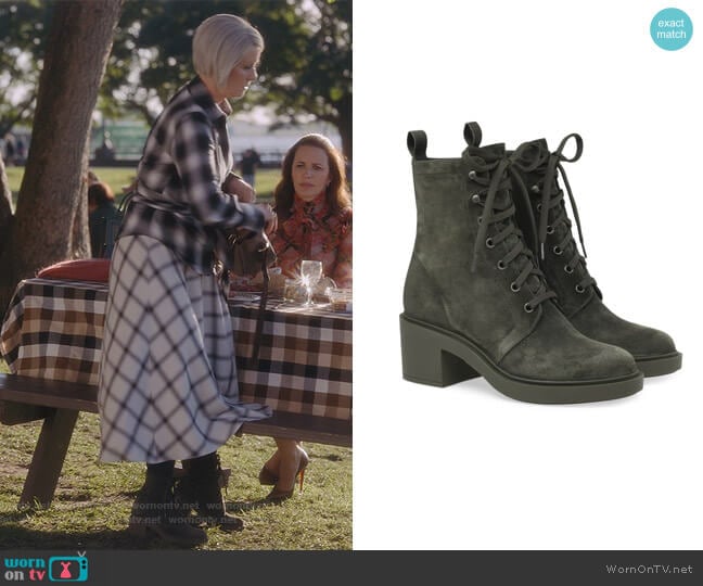 Foster boots by Gianvito Rossi worn by Miranda Hobbs (Cynthia Nixon) on And Just Like That