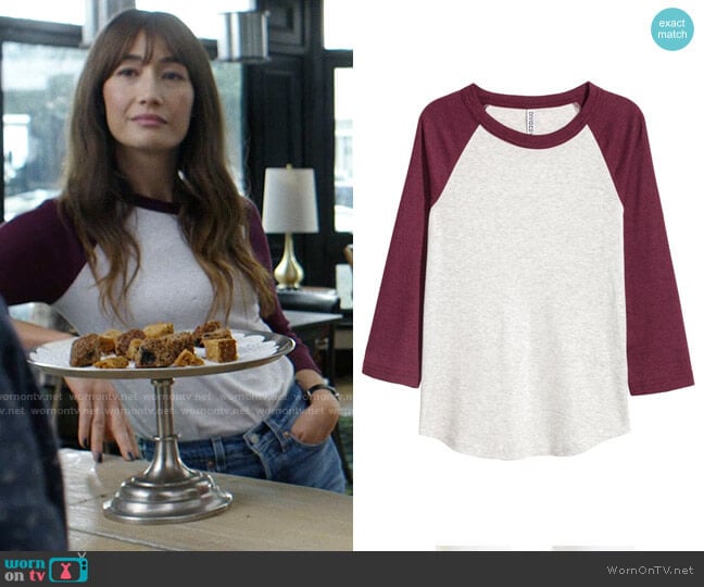 H&M Baseball Shirt worn by Sarah (Maggie Q) on Pivoting