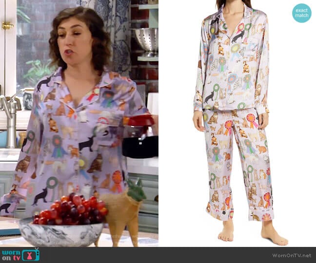 Karen Mabon Cat Show Pajamas worn by Kat Silver (Mayim Bialik) on Call Me Kat