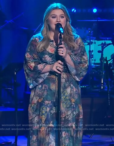 Kelly's green floral print bell sleeve dress on The Kelly Clarkson Show