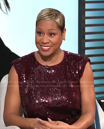 Monique Kelley’s red sequin dress on E! News Daily Pop