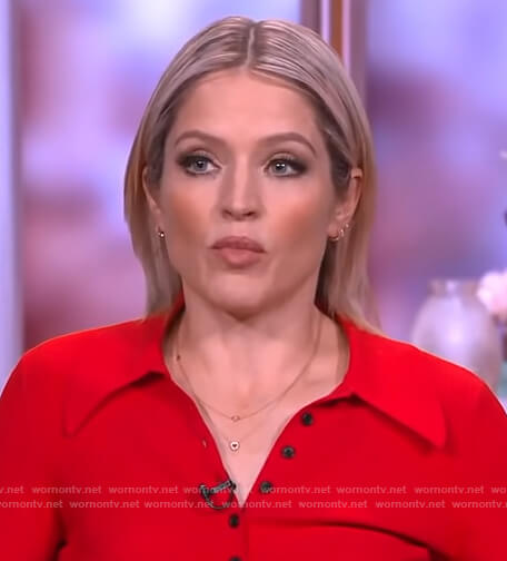 Sara’s red ribbed polo on The View