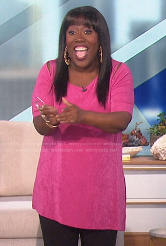 Sheryl's pink cutout tunic top on The Talk
