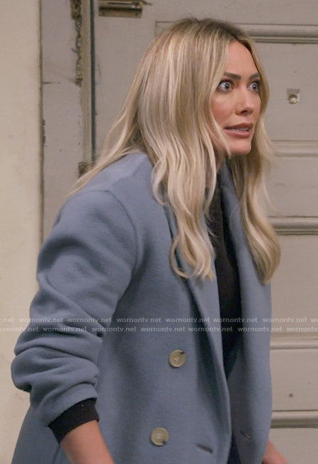 Sophie’s blue oversized coat on How I Met Your Father
