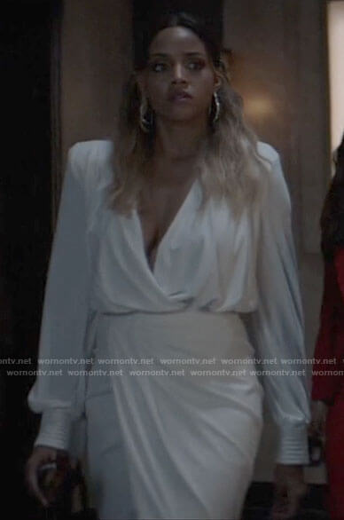 Sophie's white draped blouse and maxi skirt on Batwoman