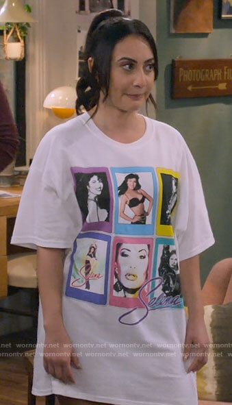 Valentina's Selena graphic tee on How I Met Your Father