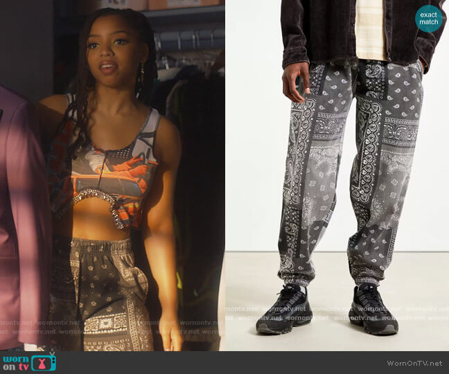 Bandana Patchwork Print Sweatpant by BDG worn by Jazlyn Forster (Chloe Bailey) on Grown-ish