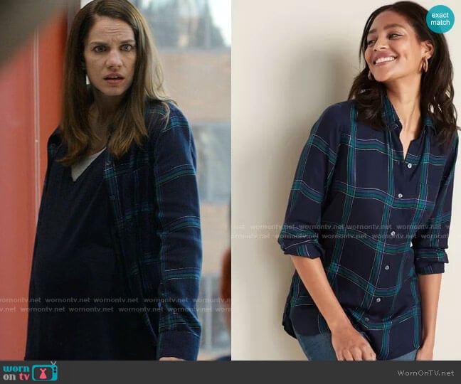 Old Navy Plaid Drapey Flannel Tunic Shirt worn by Vivian Kent (Anna Chlumsky) on Inventing Anna