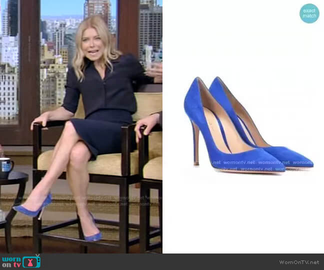 Suede Pumps by by Gianvito Rossi worn by Kelly Ripa  on Live with Kelly & Ryan