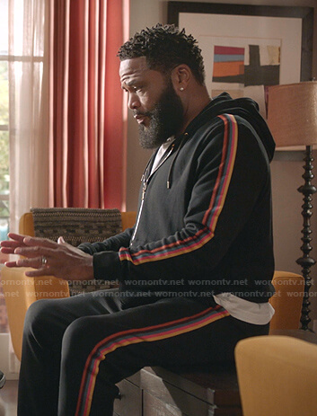 Andre's black side stripe hoodie and sweatpants on Black-ish