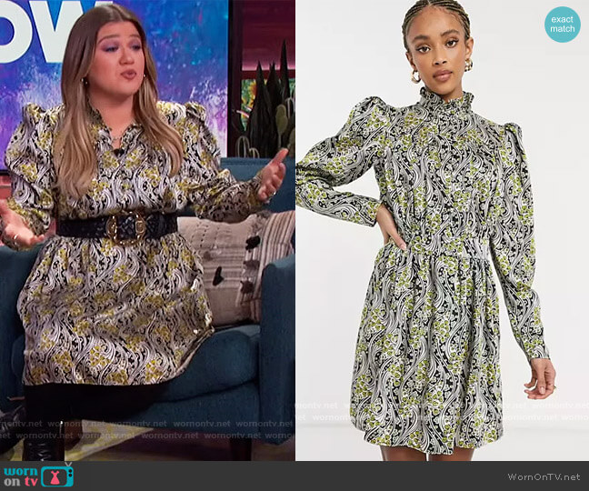IDOL paisley mini dress in multi by Topshop at ASOS worn by Kelly Clarkson  on The Kelly Clarkson Show